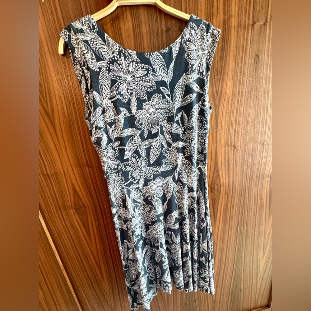 LOFT Grey and White Fit & Flare Midi Dress